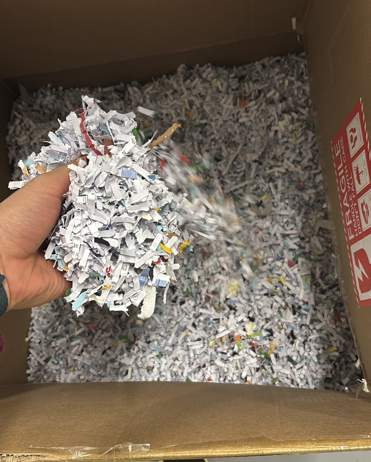 Recycled Paper Pulp Pencil Holder image 2